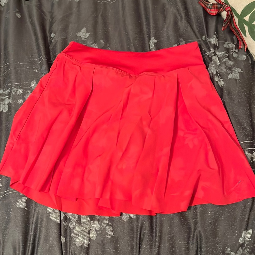 Nike women’s XS athletic skirt. Fits like a small